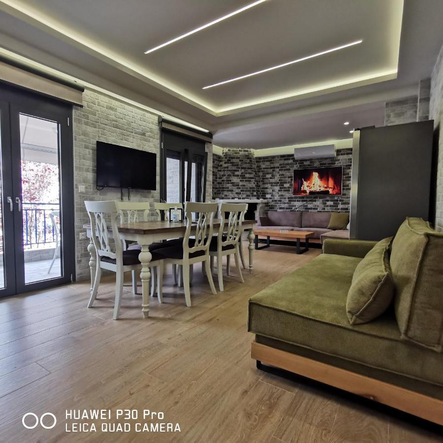 Family Apartment Zornitsa Nea Fokea Exterior photo