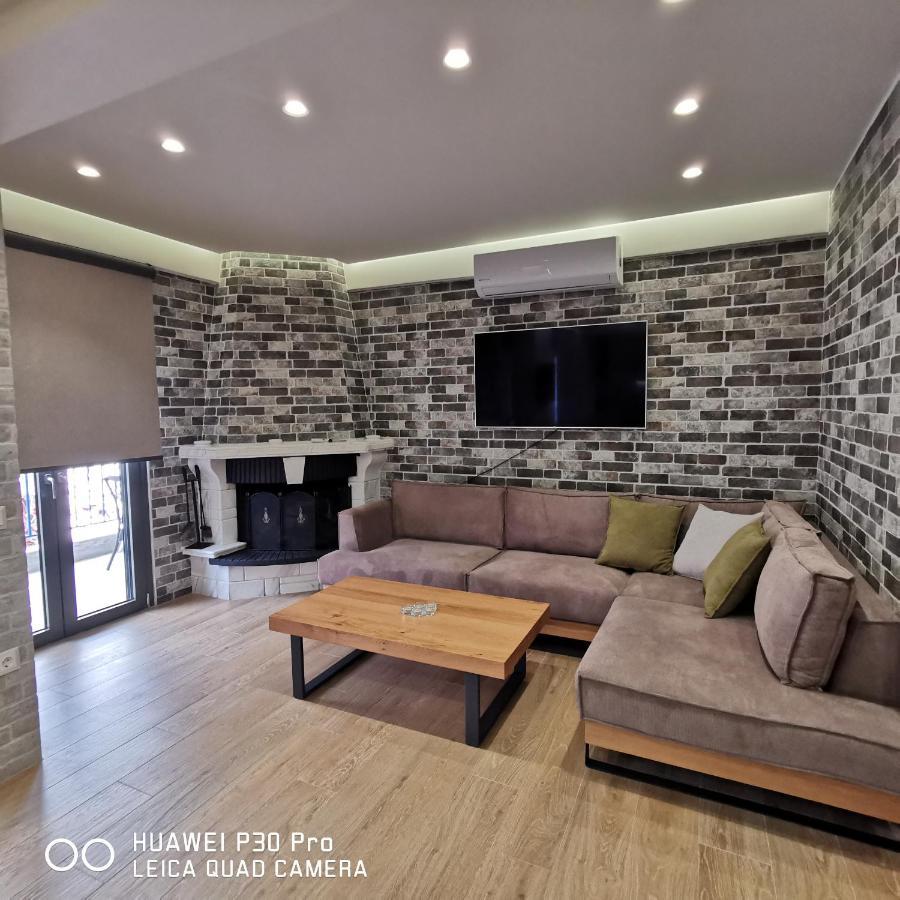Family Apartment Zornitsa Nea Fokea Exterior photo
